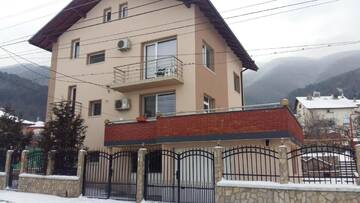 Фотографии Гостевой дом Guest House Daiv г. Сапарева-Баня (Болгария) №1 Фото Гостевой дом Guest House Daiv г. Сапарева-Баня 1