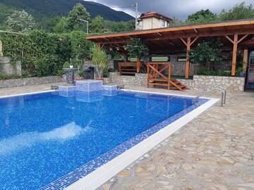 Фотографии Гостевой дом Holiday House Kubrat г. Сапарева-Баня (Болгария) №3 Фото Гостевой дом Holiday House Kubrat г. Сапарева-Баня 3
