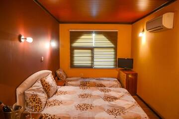 Фото номера Семейный люкс Гостевой дом Guest House Ivel г. Сапарева-Баня 7