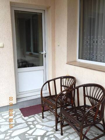 Фото номера Трехместный номер с балконом Гостевой дом Guest House Zdravets г. Сапарева-Баня 5
