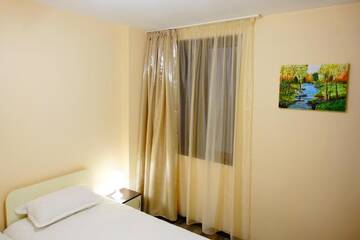 Фото номера Апартаменты с 2 спальнями и выходом к бассейну Отель Аpart Hotel &amp; Spa Sapareva Banya г. Сапарева-Баня 15