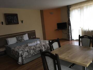 Фото номера Номер-студио Делюкс с кроватью размера &quot;king-size&quot; Гостевой дом Kot Garden Guest House г. Сапарева-Баня 15