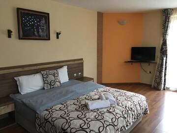 Фото номера Номер-студио Делюкс с кроватью размера &quot;king-size&quot; Гостевой дом Kot Garden Guest House г. Сапарева-Баня 14
