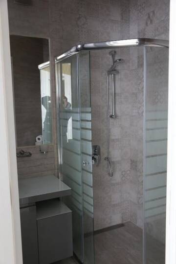 Фото номера Дом с 5 спальнями Гостевой дом Holiday House Kubrat г. Сапарева-Баня 25