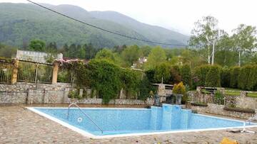 Фото номера Дом с 5 спальнями Гостевой дом Holiday House Kubrat г. Сапарева-Баня 56