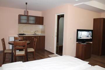 Фото номера Семейный номер-студио Гостевой дом Center Guest House г. Сапарева-Баня 4