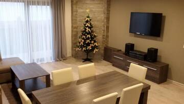 Фото номера Вилла с 2 спальнями Виллы Villa Gardenia г. Сапарева-Баня 75