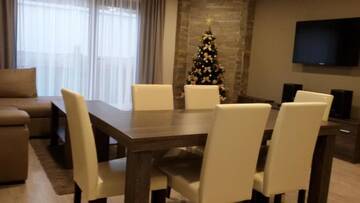 Фото номера Вилла с 2 спальнями Виллы Villa Gardenia г. Сапарева-Баня 74