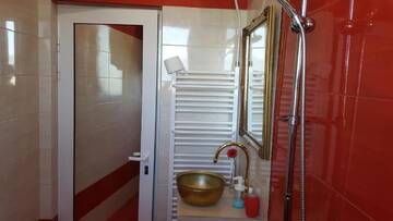 Фото номера Трехместный номер Гостевой дом Guesthouse Jasmin г. Сапарева-Баня 6