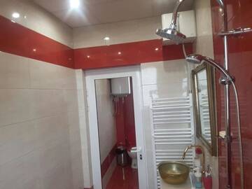 Фото номера Трехместный номер Гостевой дом Guesthouse Jasmin г. Сапарева-Баня 5