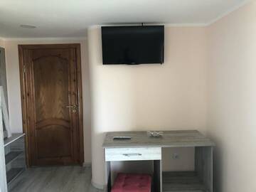 Фото номера Двухместный номер с 1 кроватью и балконом Гостевой дом Guest House Rest г. Сапарева-Баня 3