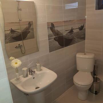 Фото номера Triple Room with with Private external bathroom across the room Гостевой дом Guest House Ileana г. Сапарева-Баня 7